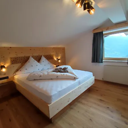 Apart Ideal 4* Ladis