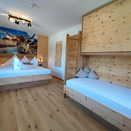 Apart Ideal 4* Ladis