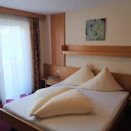 Apart Ideal Aparthotel 4*