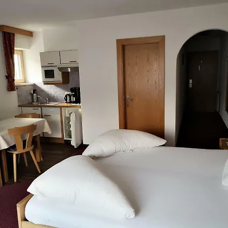 Apart Ideal 4*