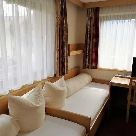 Apart Ideal 4* Ladis