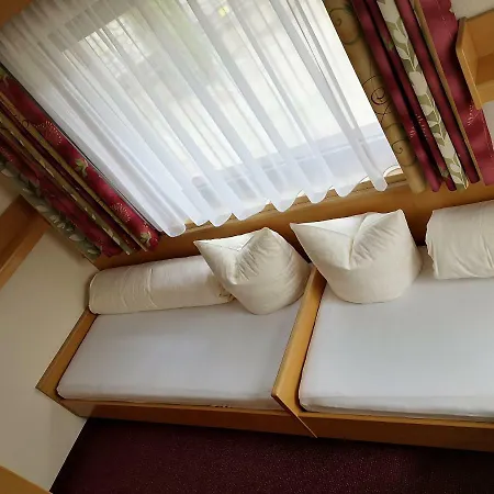 Apart Ideal 4* Ladis