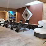 Aparthotel Ideal 4*