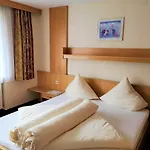 Aparthotel Ideal 4*